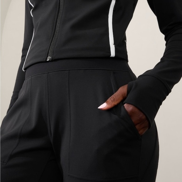 NWT Athleta Black Venice Jogger size S/T - Picture 2 of 8